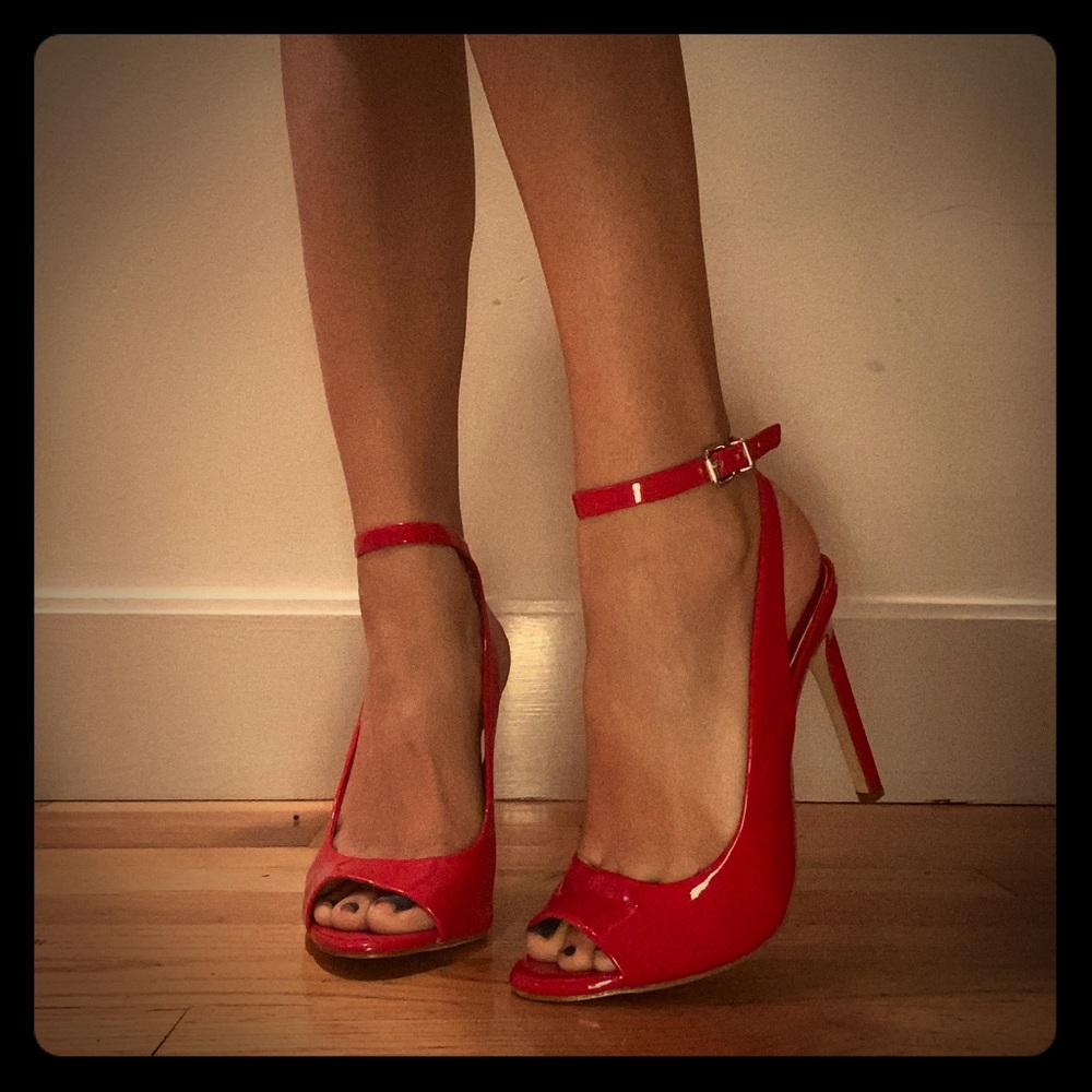 Red heels BCBG